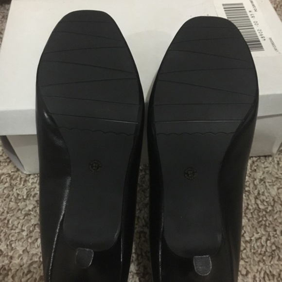 NWT 8W Wide width black genuine leather pump shoes - Picture 7 of 11